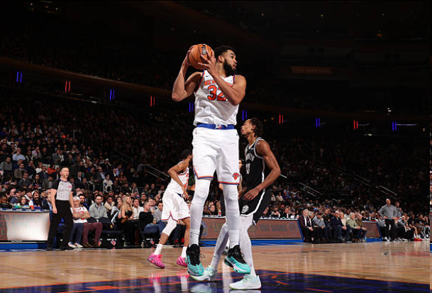 华体会hth体育官网-尼克斯54分大胜创多项神迹：队史单场最大净胜分+面对篮网13连胜